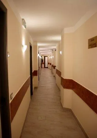 Fiumara فندق 2*