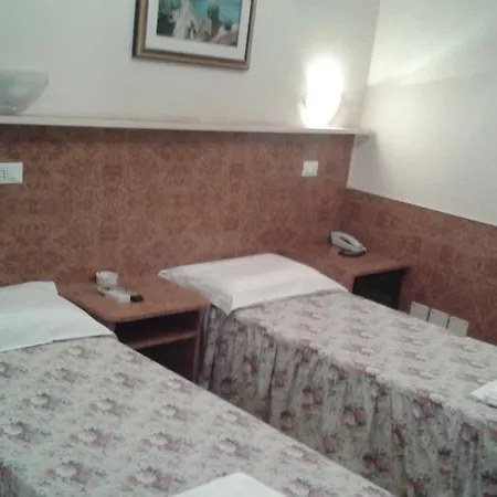 Fiumara فندق 2*